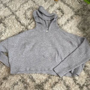 Gray ribbed oversized cropped sweater